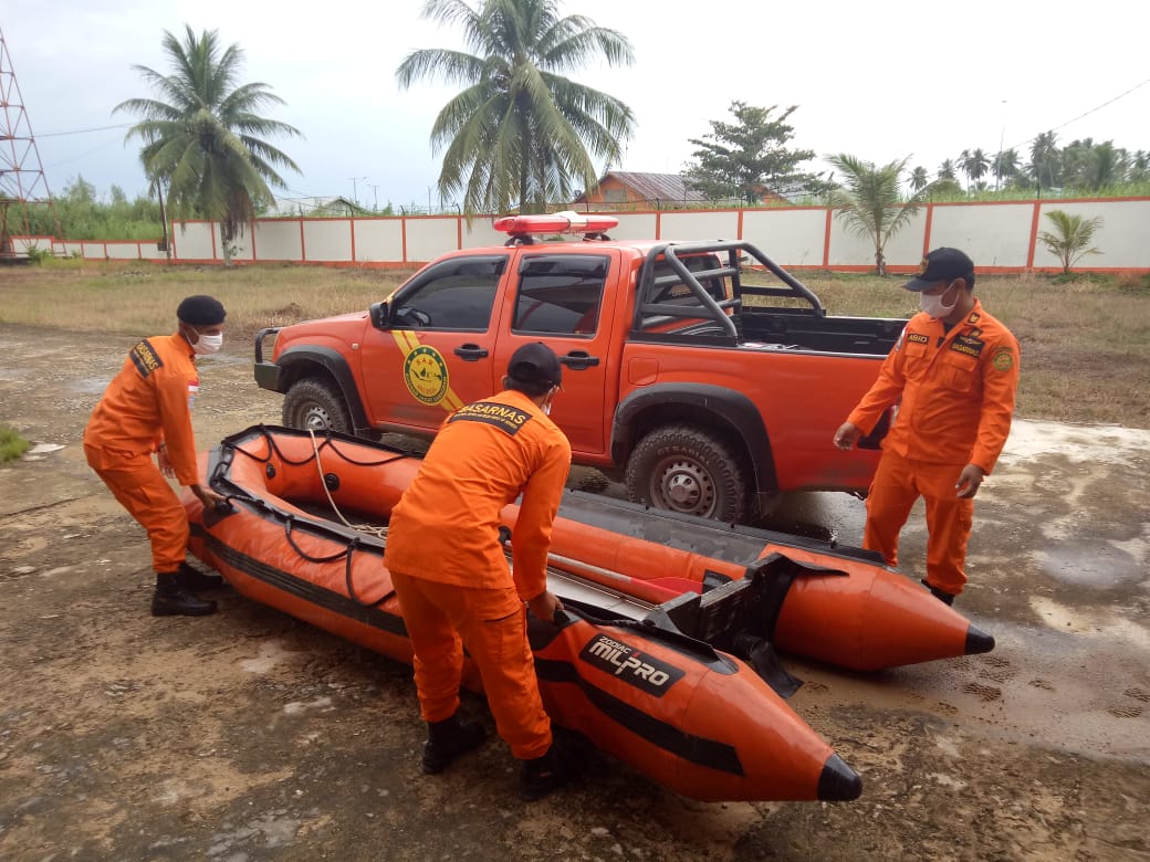 Dihantam Ombak Saat Pasang Pukat, Nelayan Tenggelam di Singkawang