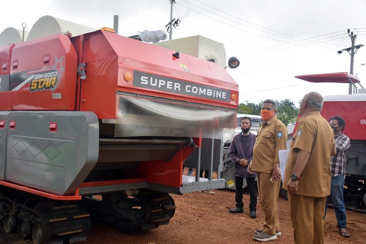 29 Gapoktan di Kubu Raya Terima Bantuan Alsintan