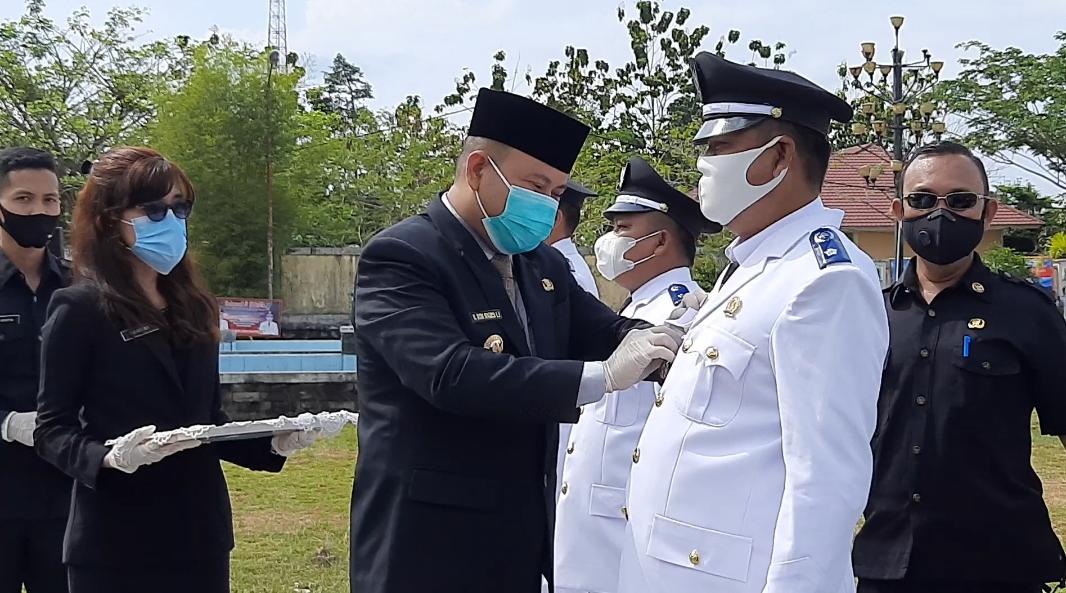 Lantik 111 Kades, Bupati Melawi Minta Pengelolaan Dana Desa Transparan