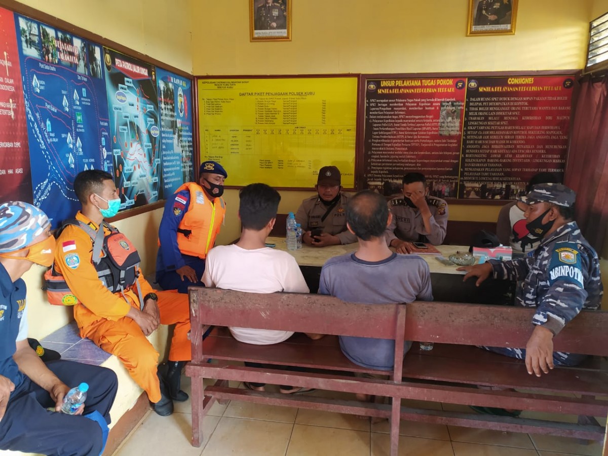 Jatuh dari Kapal, Jamal Mengarungi Sungai Dipekatnya Malam