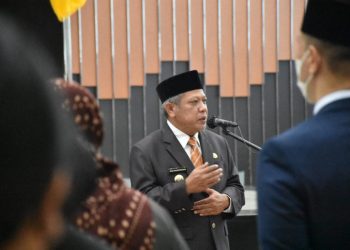 Lantik Pejabat Kubu Raya, Bupati Berharap Terobosan dan Inovasi