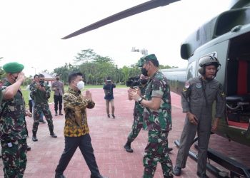 Pangdam Rencana Beri Bantuan Beras untuk Merangsang Warga Sambas Mau Divaksin