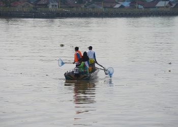 30 Persen Sampah Rumah Tangga Dibuang ke Sungai dan Parit