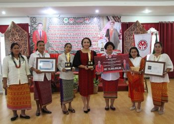 Tenun Sidan Bakal Mewakili Indonesia di UNESCO Award