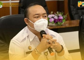 Sekda Alex Pimpin Rapat Pemberian THR dan Gaji 13