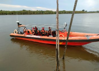 Sampan Tenggelam, Pemancing Hilang di Sungai Pawan Ketapang