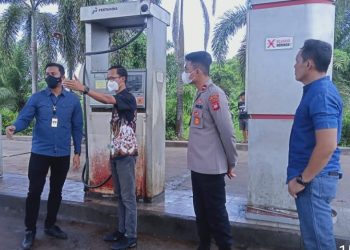 Isi Solar Bersubsidi Gunakan Tangki Siluman, Sopir Truk Diamankan Polisi