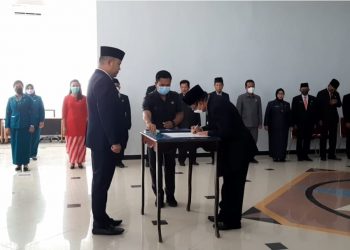 Lantik 5 Pejabat Pemkab Melawi, Bupati : Harus Mampu Menjadi ASN yang Profesional