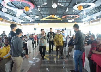 Pemkab Sambas Berkomitmen Melindungi Petani Menjaga Lahan Pangannya