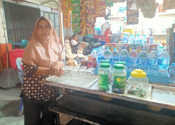 Listrik Semakin Andal, Kegiatan Usaha UKM di Pasar ‘Hongkong’ Singkawang Kian Menggeliat