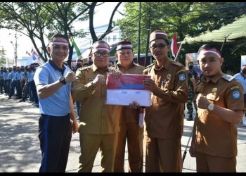 Wabup Sujiwo Apresiasi Gerakan Pembagian 10 Juta Bendera Merah Putih