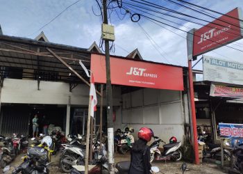 Sistem Kerja di JNT Express Putussibau Dituding ‘Menjebak’ Karyawan