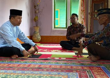 Tidak Lupa Jasa Guru, Bupati Satono Kunjungi Rumah Suparjono