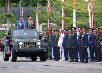 Pangdam Tanjungpura Pimpin Upacara HUT TNI di Batas Negeri