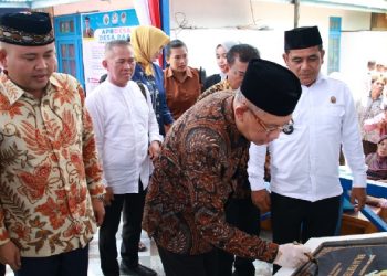 Resmikan Balai Pertemuan Desa Paal, Gubernur: Ini Bentuk Tekad Membangun Kalbar