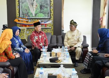 Wagub Norsan Pastikan Perbaikan Jalan Provinsi dan Pembangunan SMA di Karimata