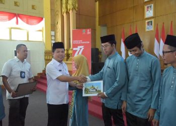 Juara MTQ Kalbar di Ketapang, Kafilah Sambas Terima Bonus dari Bupati Satono