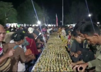 Gerakan Minum Madu Massal di Kapuas Hulu Jadi Daya Tarik Wisatawan