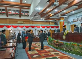PAW Anggota DPRD Pontianak, Bang Ali Gantikan Usman Rolibi