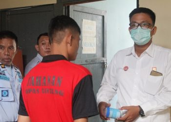 Cegah Peredaran Narkoba, WBP Lapas Sintang Dilakukan Tes Urine