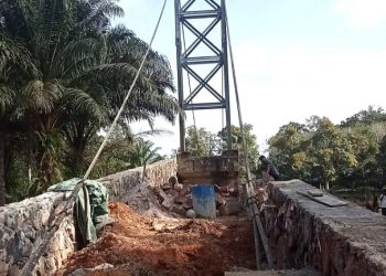 Proyek Jembatan Gantung di Suak Burung Milik Dinas PUTR Ketapang ‘Molor’