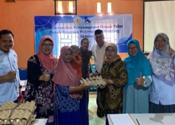 Cegah Stunting, Fakultas Pertanian Untan Bagikan 5.000 Telur untuk 5 Desa di Sambas