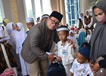 Wabup Sujiwo Apresiasi Persatuan Majelis Taklim Rutin Santuni Anak Yatim Jelang Idul Fitri