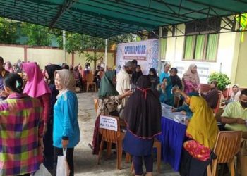 Jelang Idul Fitri, Pemkab Sambas Adakan Operasi Pasar Murah di Selakau