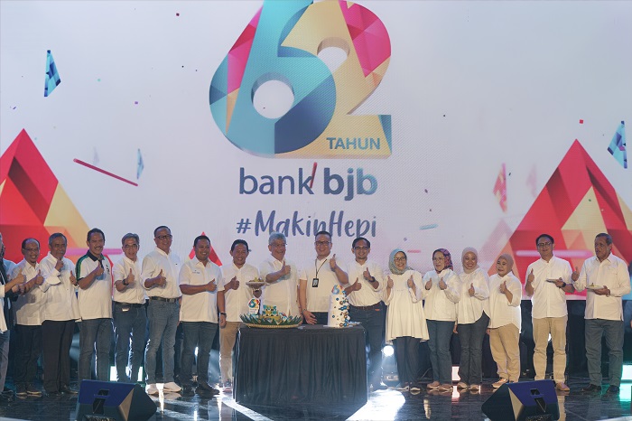 Direktur Utama Bank BJB Yuddy Renaldi menyampaikan, usia 62 tahun merupakan usia matang untuk semakin berjuang membangun bangsa dan menumbuhkan ekonomi masyarakat. Foto: Bank BJB