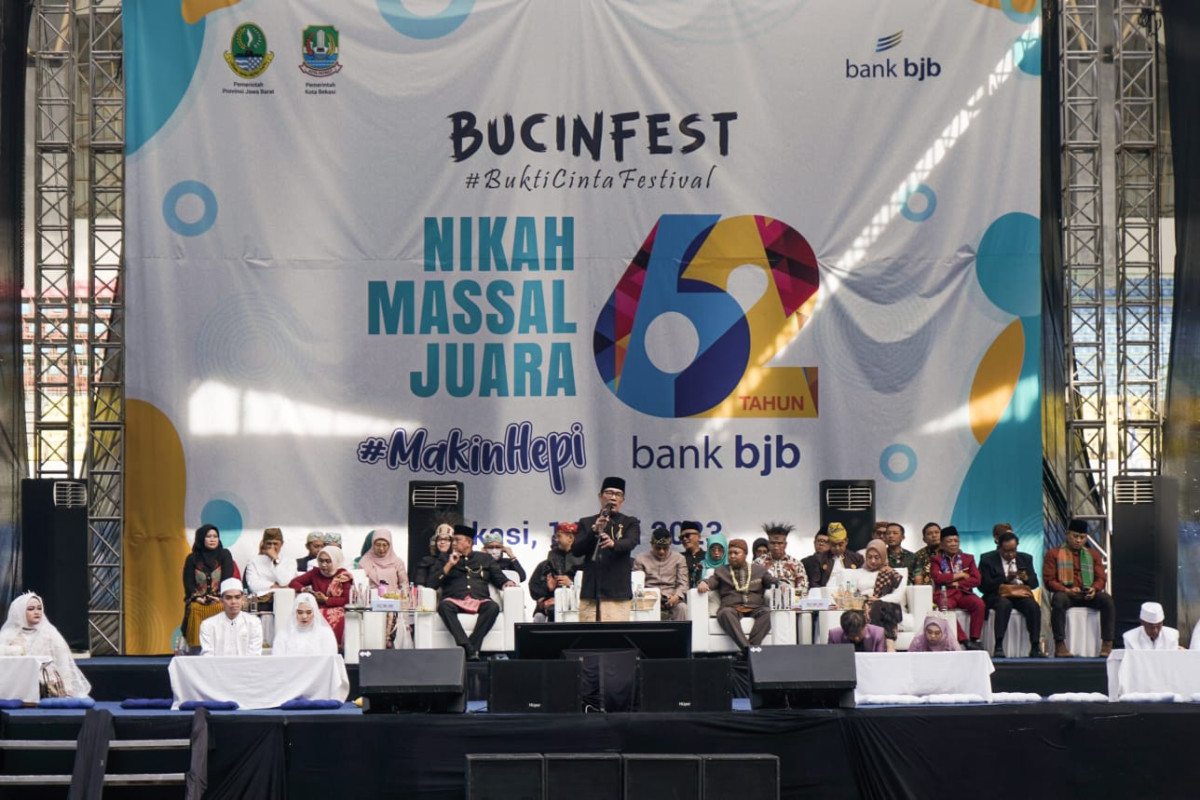 Pemimpin Divisi Corporate Secretary Bank BJB Widi Hartoto mengatakan, kolaborasi antara Bank BJB dengan Pemerintah Provinsi Jawa Barat dalam menggelar Nikah Massal Juara 'Bucinfest' 2023 adalah salah satu wujud komitmen perusahaan dalam memberikan layanan terbaik bagi warga. Foto: Bank BJB