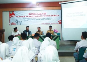 Kesbangpol Pontianak Gelar Sosialisasi Pendidikan Politik Bagi Pemilih Pemula