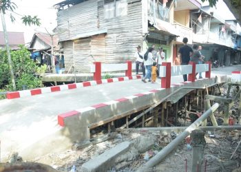 Tanpa Kuras APBD Sambas, ‘Sahabat Satono’ Realisasikan Jembatan Penghubung Tebas Kuala – Tebas Sungai