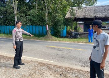 Motor Saling Beradu di Jalan Trans Kalimantan, Pengendara Wanita Hilang Nyawa