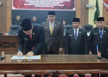 Banyak Berikan Catatan, 8 Fraksi DPRD Kapuas Hulu Setujui APBD 2024