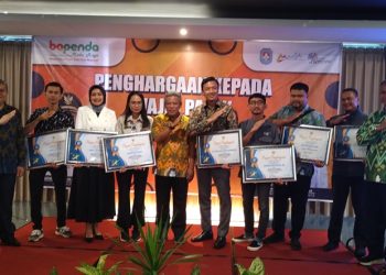 Pemkab Kubu Raya Beri Penghargaan Bagi Warga Taat Pajak