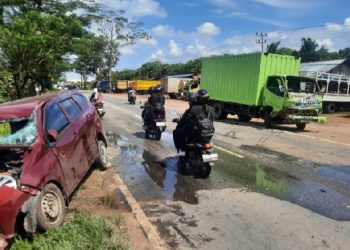 Tabrakan Mini Bus Vs Truk Box, Seorang Sopir Tewas dan Dua Orang Luka