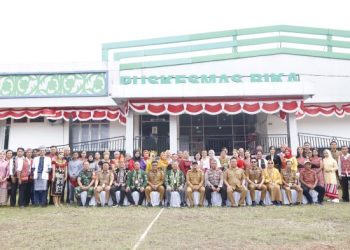 Kadinkes PP dan KB Kapuas Hulu Hadiri Opening Meeting Survei Akreditasi Puskesmas Bika