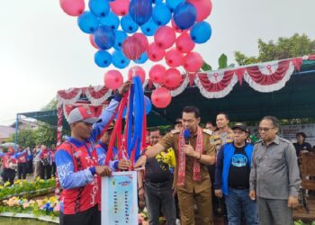 Bupati Sebut Porseni Putussibau Selatan jadi Wadah Salurkan Bakat Siswa