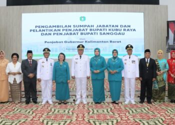 Pj Gubernur Harisson Lantik Pj Bupati Sanggau dan Pj Bupati Kubu Raya