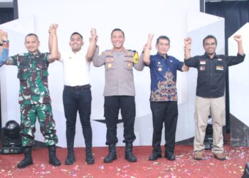 JAGA PEMILU. Pj Wali Kota Pontianak bersama Forum Pimpinan Daerah menghadiri apel Siaga TPS Rawan Pemilu, Kamis (08/2/2024). Foto: Kominfo Kota Pontianak