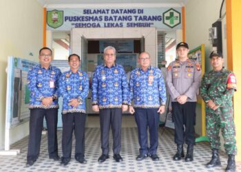Tinjau Puskesmas Batang Tarang, Pj Gubernur Harisson Apresiasi Pelayanan Seluruh Petugas
