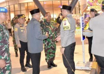 Kamaruzaman meninjau Pospam di Bumi Raya City Mall, Selasa, 9 April 2024 malam. Foto Syamsul Arifin/Jurnalis.co.id