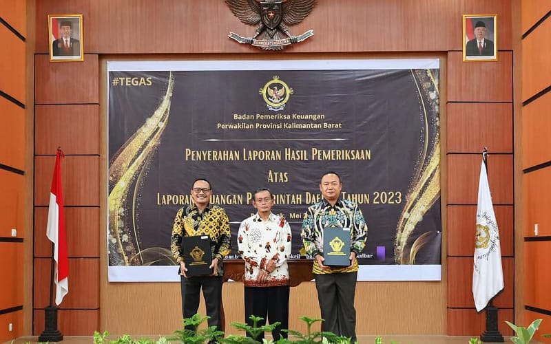 Pemberian penghargaan Opini WTP ke Pemkab Ketapang