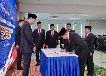 Lantik 327 Pejabat Kementerian ATR/BPN, Menteri AHY Harapkan Pejabat yang Dilantik Berikan Dampak Terbaik Bagi Institusi dan Masyarakat