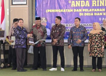 Pj. Bupati Tegal Agustyarsyah yang diwakilkan oleh Asisten II Sekda bidang Perekonomian dan Pembangunan Pemerintah Kabupaten Tegal Joko Kurnianto di Pendopo Amangkurat, Kabupaten Tegal, Selasa (19/11/2024).