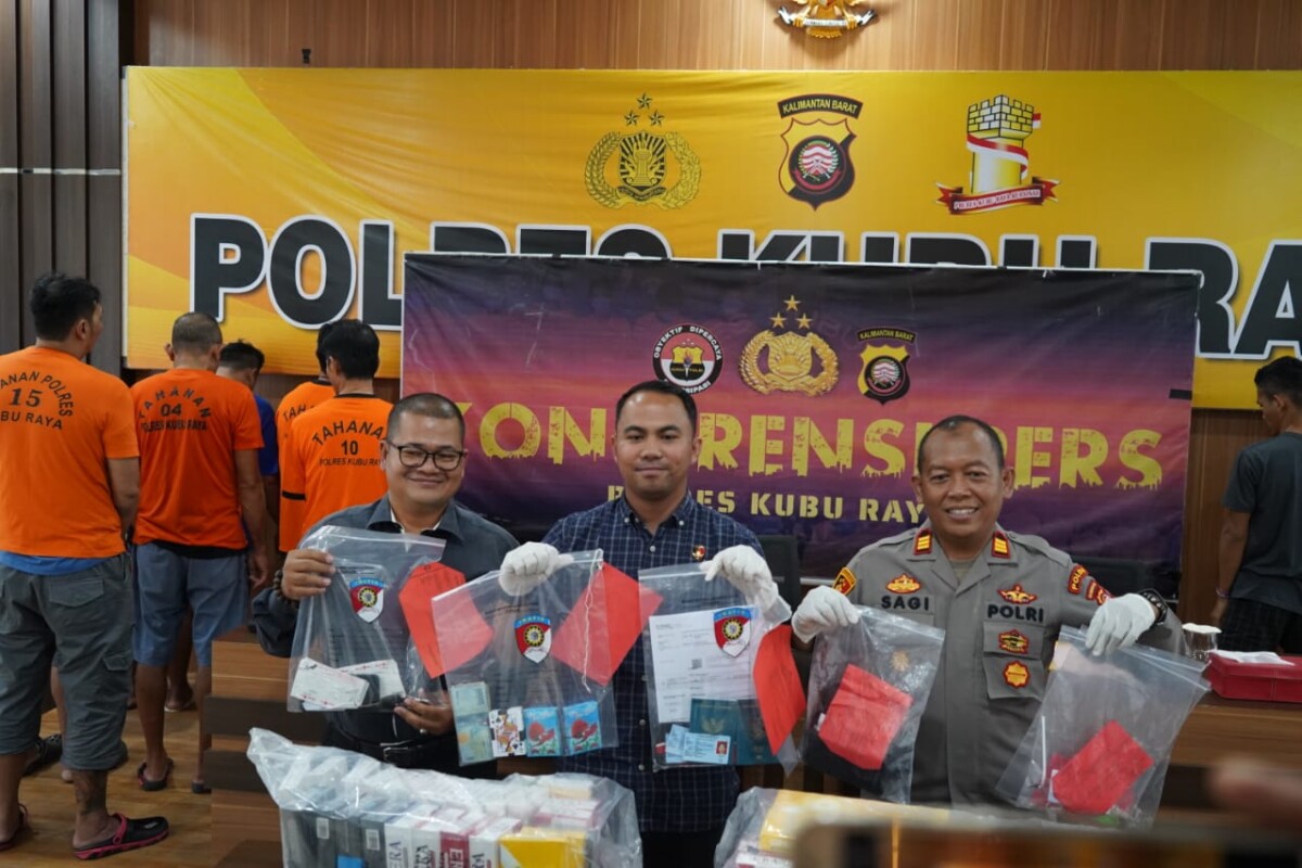 Kasat Reskrim Polres Kubu Raya IPTU Hafiz Febrandani saat konferensi pers di Mapolres Kubu Raya, Selasa, 26 November 2024.