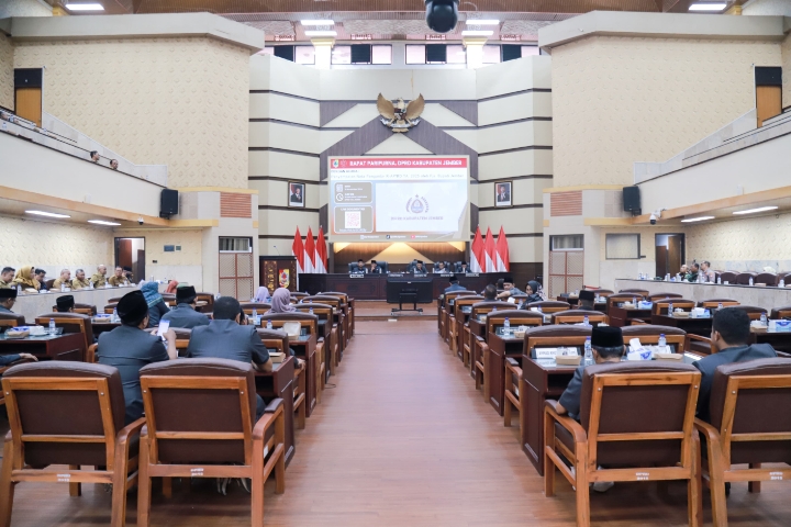 Rapat Paripurna Pengantar Nota R-APBD TA 2025 Kabupaten Jember. Foto:Sigit Priyono/Jurnalis.co.id