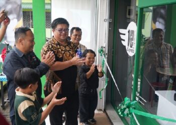 Dukung Disabilitas Berkarya, Manajemen PLN UIP KLB Bersama Srikandi PLN Resmikan Gerai Disabilitas Make Up Artist Community dan Satu per Dua Kopitiam Express