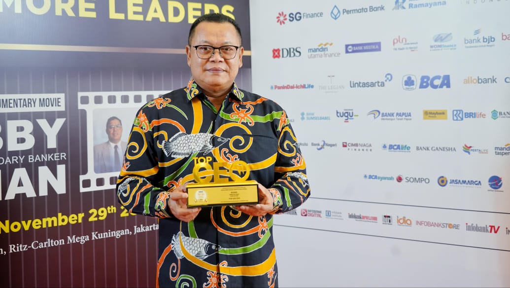 Dirut Bank Kalbar Dinobatkan Sebagai TOP CEO 2024 oleh majalah ekonomi dan bisnis Infobank pada gelaran akhir tahun 2024 Infobank Media Group bertema “How A Great Leader Create More Leaders” di Grand Ballroom, Ritz-Carlton Mega Kuningan, Jakarta,  jum'at (29/11).