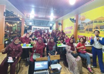 Asmo Kalbar Bangun Budaya Keselamatan Berkendara Bersama Ibu-ibu Senam Saigon